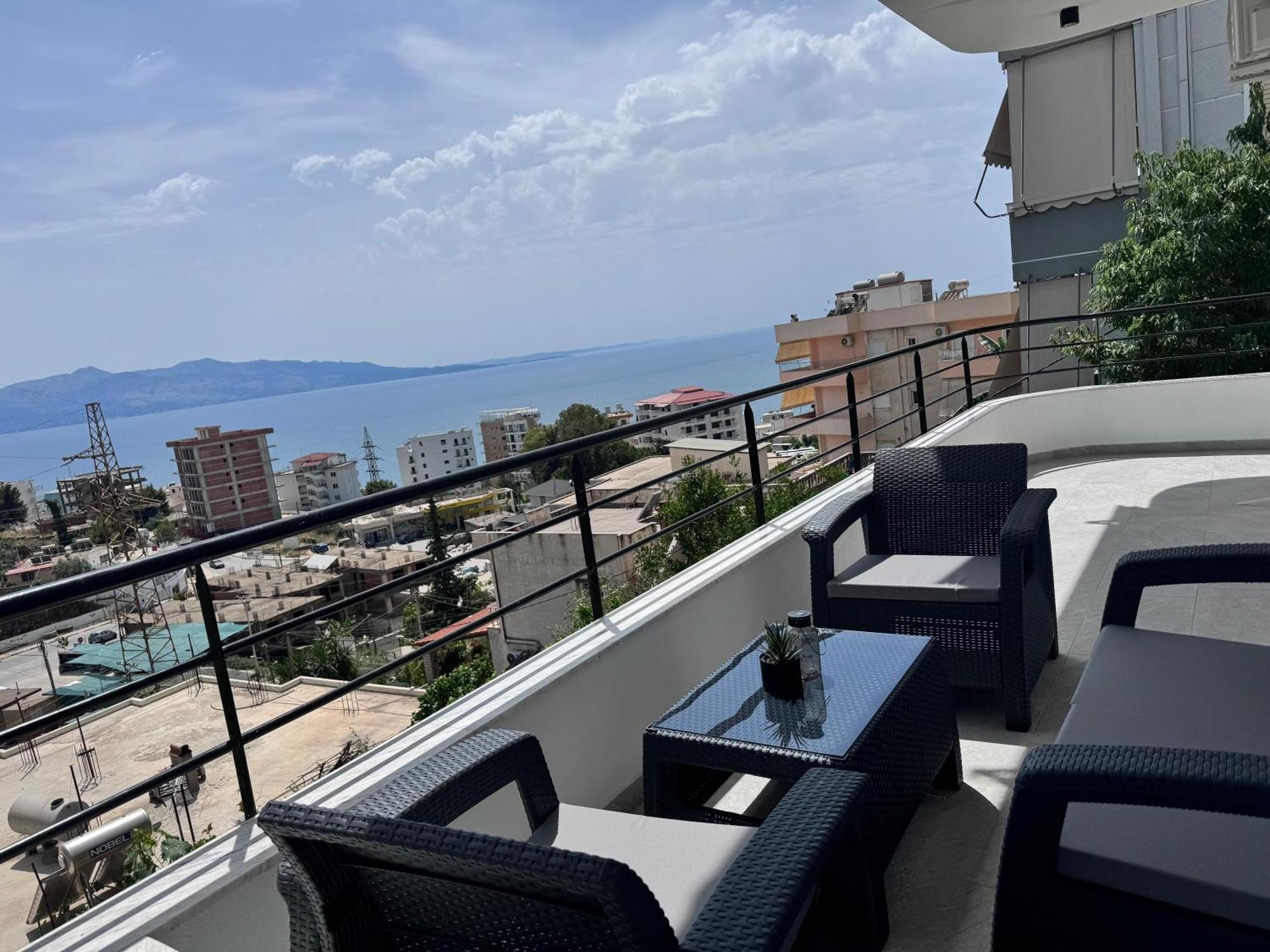 Sunset Hill Apartments Sarandë Esterno foto