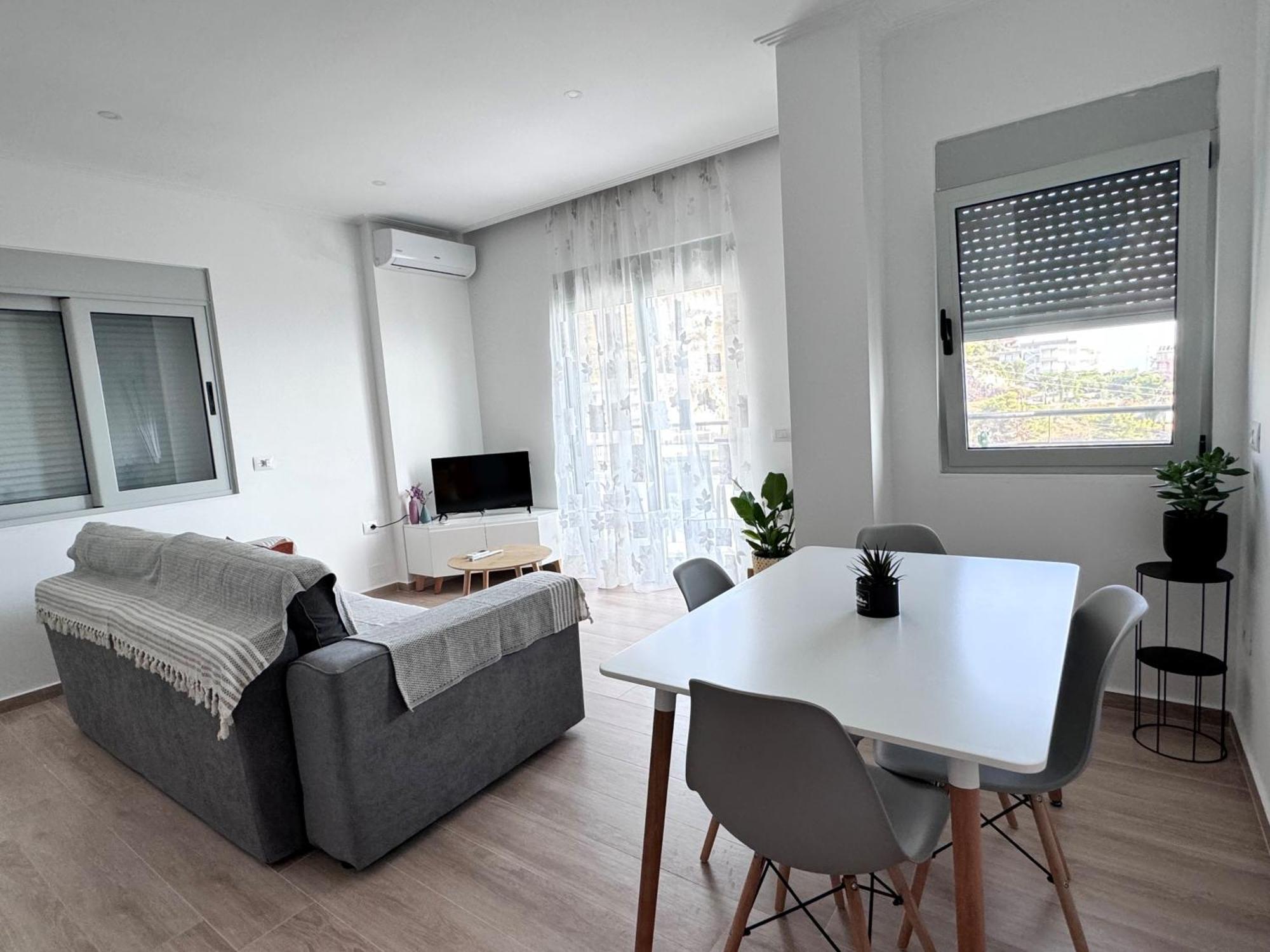 Sunset Hill Apartments Sarandë Esterno foto